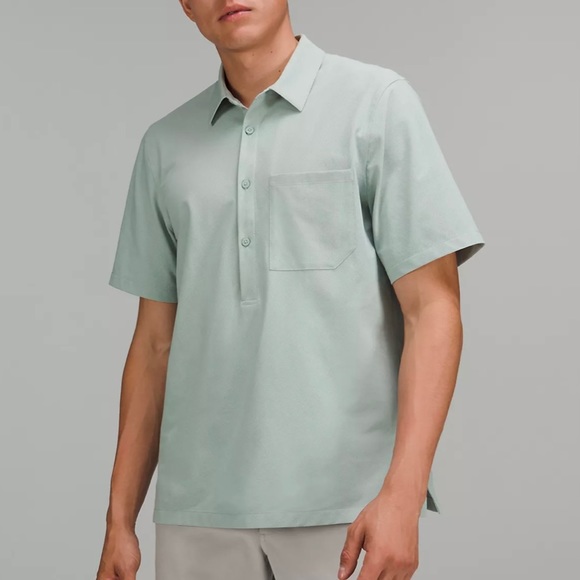 lululemon athletica Other - Lululemon WovenAir Popover Shirt silver blue mens short sleeve button down